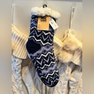 Muk Luks Thick Grip Socks
